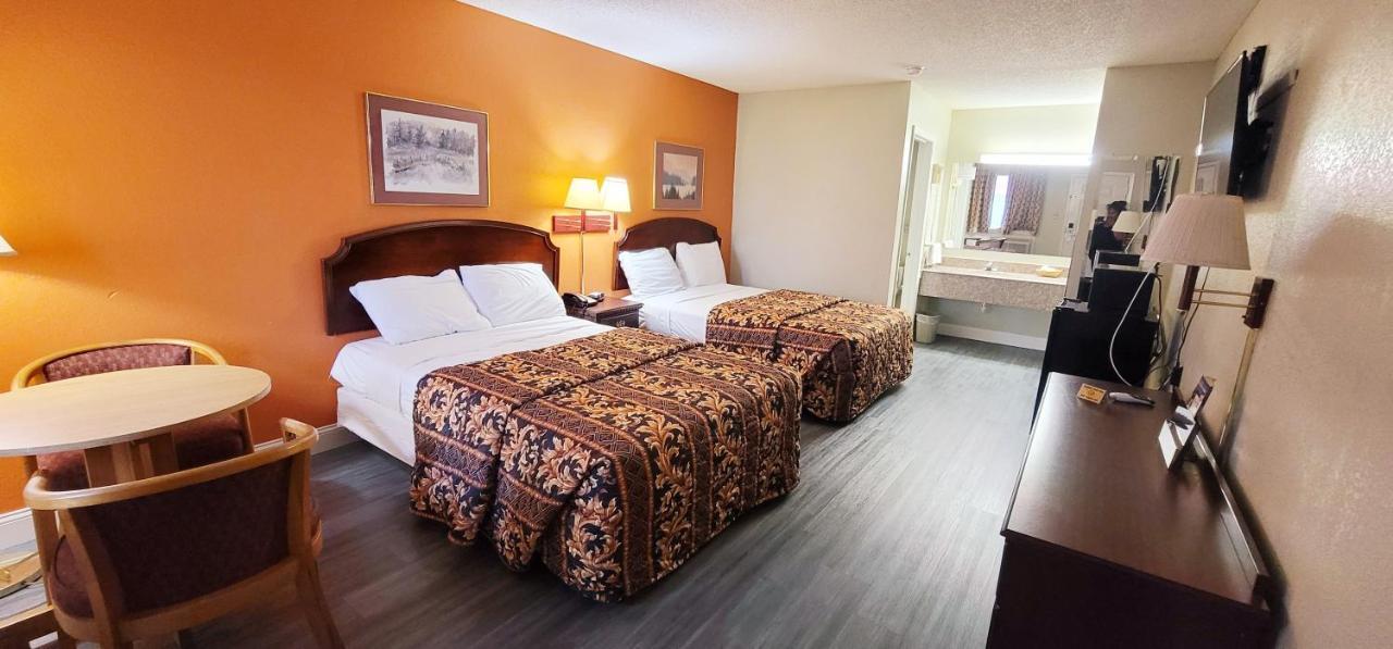 Regency Travel Inn Hayti Εξωτερικό φωτογραφία